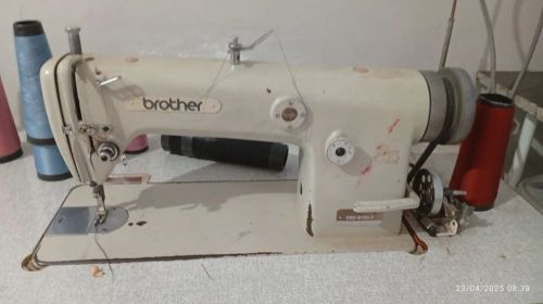 Máquina de Costura Industrial Brother DB2-B750-5