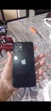 iPhone 12 em bom estado