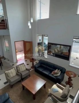 Casa ampla e duplex no bairro Dom Pedro