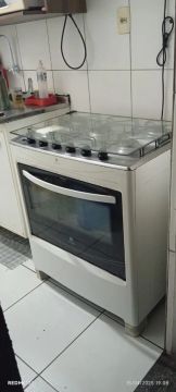 Fogão Eletrolux usado