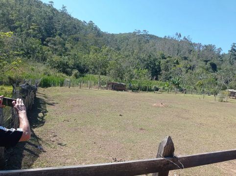 Terreno 1.200m² (contrato de compra e venda)