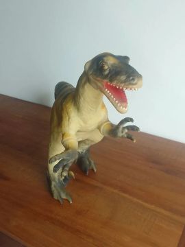 Dinossauro de brinquedo vintage