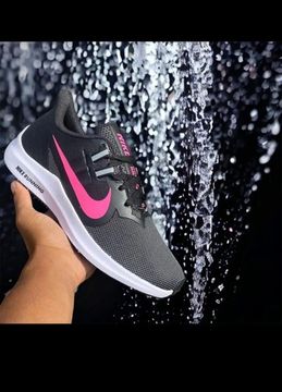 Tênis NIKE zoom refletivo 