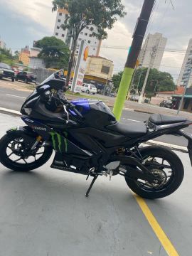 Motos YAMAHA YZF no Brasil