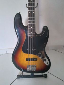 Baixo Fender Jazz Bass MIM 