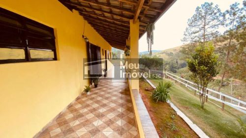 Imóvel para venda possui 200 metros quadrados com 3 quartos em Centro - Monteiro Lobato - 