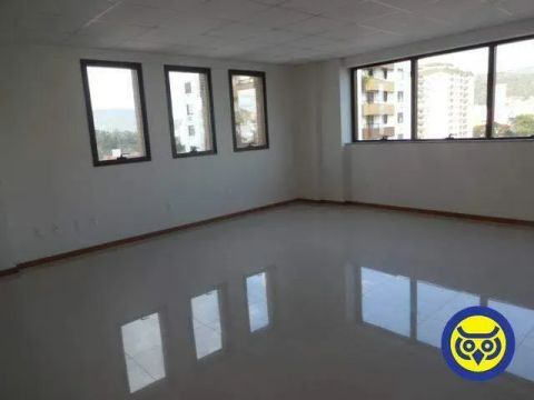 Sala comercial na Trindade