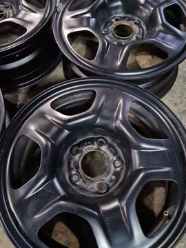 Roda de Ferro 190,00 cada Renegade e Fiat toro aro 16 me chame no Zap * 