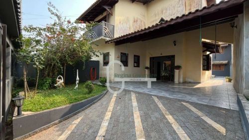 Casa com 5 dormitórios à venda, 266 m² por R$ 930.000,00 - Balneário Stella Maris - Peruíb