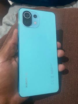 Xiaomi 11 Lite 5G NE bem conservado 