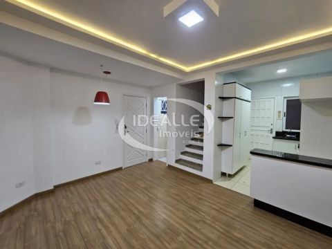 Sobrado com 3 quartos para alugar por R$ 2900.00, 135.53 m2 - BOA VISTA - CURITIBA/PR