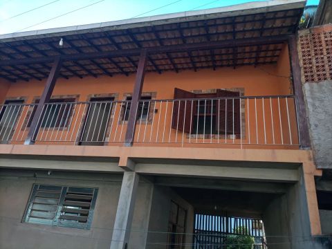 Alugo otimo galpao com duas casas em cima
