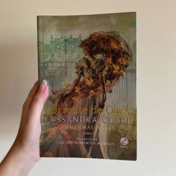 Corrente de Ouro - Cassandra Clare 