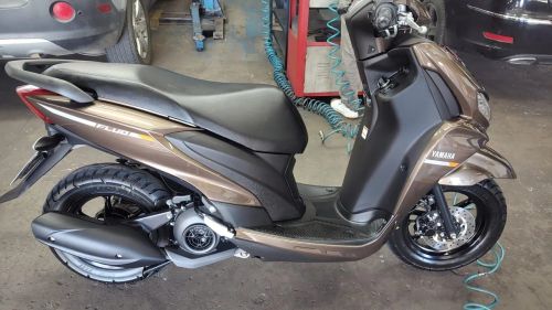 Yamaha fluo igual 0km emplacada e IPVA 2025 pago 