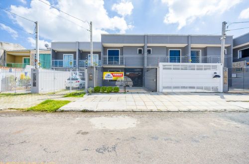 Sobrado para venda possui 78 metros quadrados com 3 quartos em Cidade Industrial - Curitib