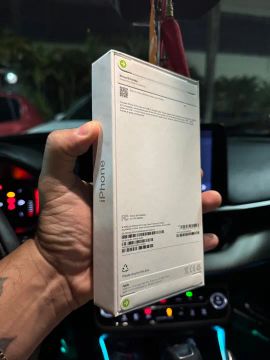 iPhone 16 Pro Max 256GB cor Natural Titânio