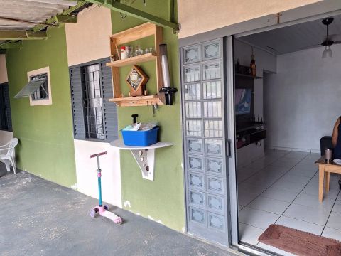 Terreno com casa em ótima localização