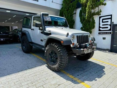 Jeep Wrangler 2012 3.6 sport 4x4 v6 24v gasolina 2p automático