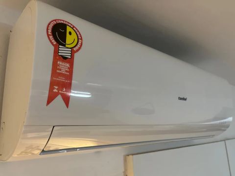 Ar condicionado Comfee 12000 BTU