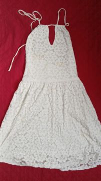 Vestido branco de renda