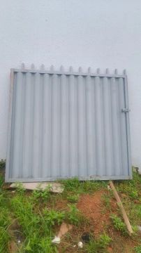 Portão em Chapa Metalica 