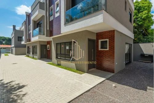 Sobrado Alto Padrão em Condomínio no Água Verde/Curitiba