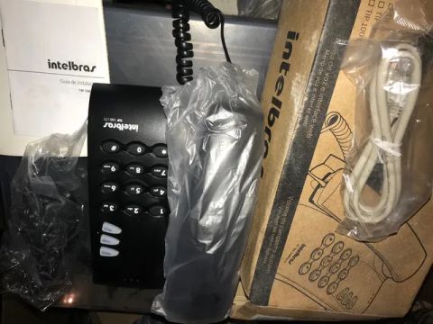 Telefone analógico intelbras na caixa