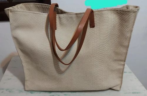 Maxi bolsa em couro off-white - muito nova