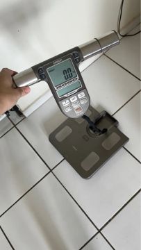 Balança de Bioimpedância