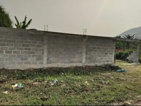 Ótimo terreno 15x30 Km 32 Nova Iguaçu 