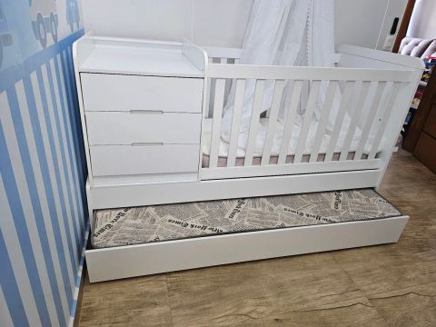 Berço com Trocador e Gaveta - Branco