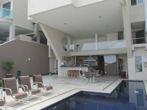 Casa em Condomínio 4 quartos com elevador!