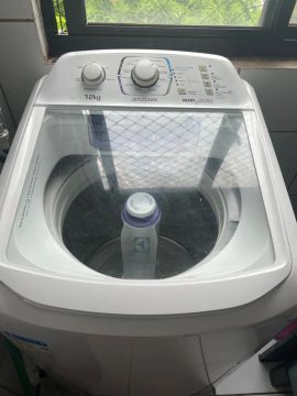 Máquina de Lavar Roupa Electrolux 12kg - Jet & Clean
