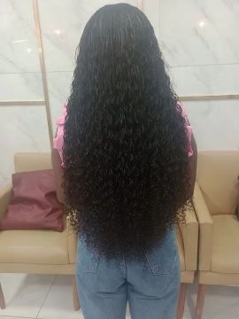 Cabelo cacheado indiano