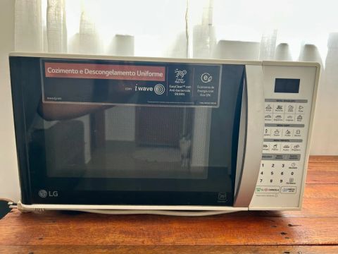 Forno Micro-ondas LG 30L Branco 