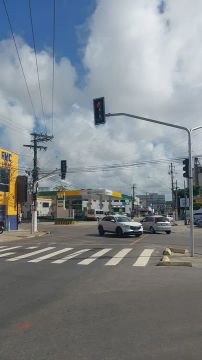 Alugo  imóvel  Avenida Comendador Leão, n 656.