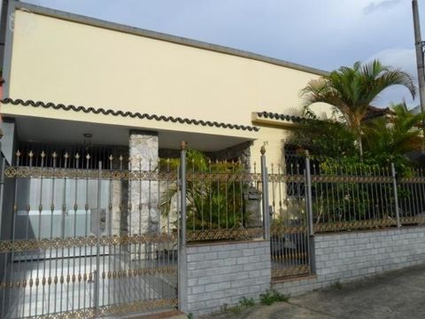 Fantástica Casa de 04 Quartos na Rua São Dâmaso - Campo Grande