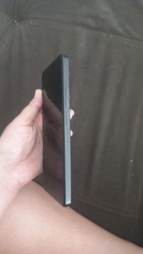 Smartphone Preto em Ótimo Estado