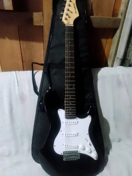 Guitarra Elétrica