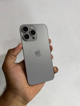 iPhone 15 Pro Max - Prata - 128GB