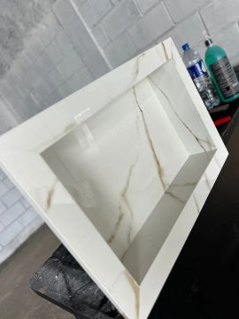 Nicho de porcelanato polido