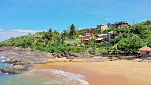 Terrenos à beira-mar em Iriri - ES