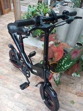 Bicicleta elétrica semi nova 