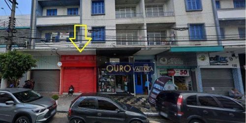 Salão bem localizado com 68m²