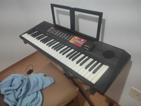 Teclado Yamaha PSR-F51