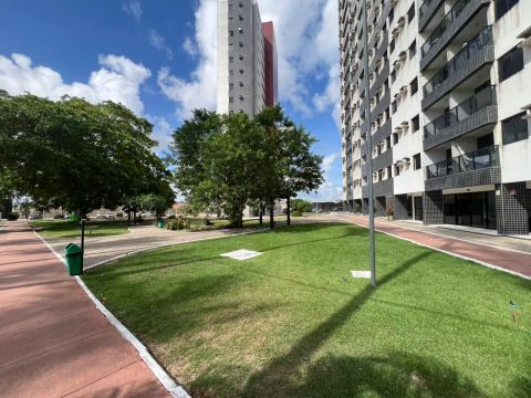 Alugo apartamento 2/4 mobiliado no Espace 