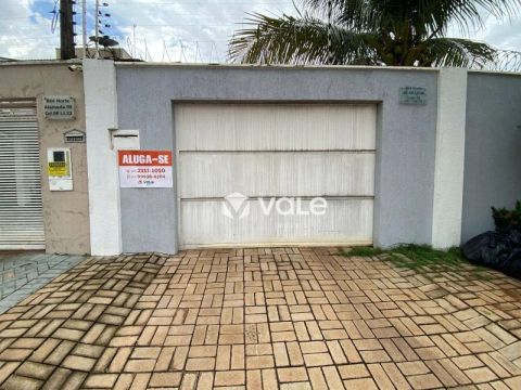 Casa com 3 dormitórios para alugar, 112 m² por R$ 5.270,00/mês - Plano Diretor Norte - Pal