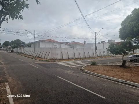 CASA EM CAPIM MACIO 12 AMBIENTES TERRENO 1350M2