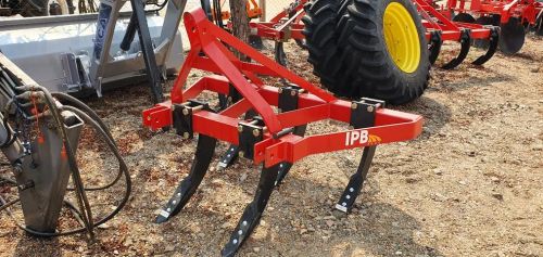 Arado Subsolador / Pé de Pato IPB Agro 5 Hastes Seminovo - Trator