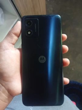 Motorola Moto E 13 - Preto - 64GB - 4GB RAM